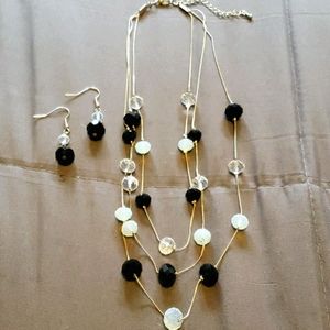 Earring and necklace set